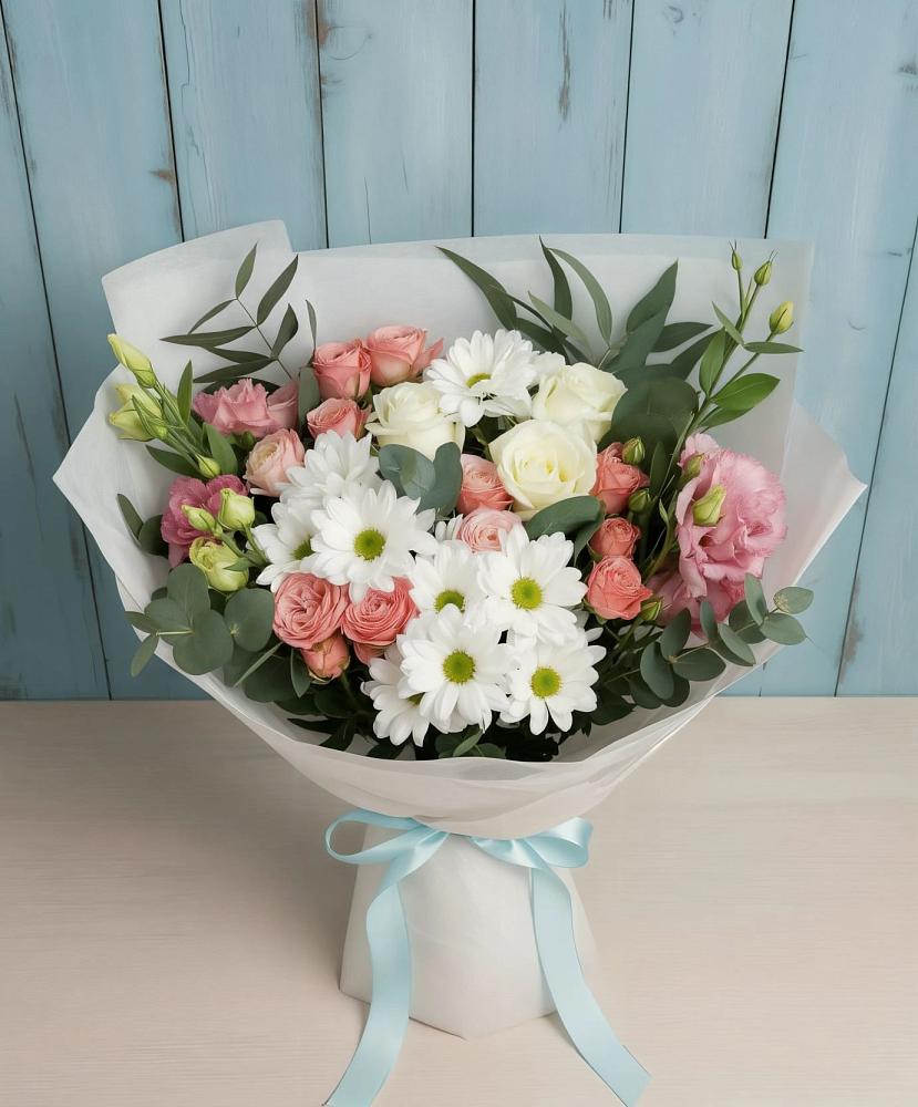 Букет цветов из: Розы, Лизиантусы и Хризантемы в Ефремове
