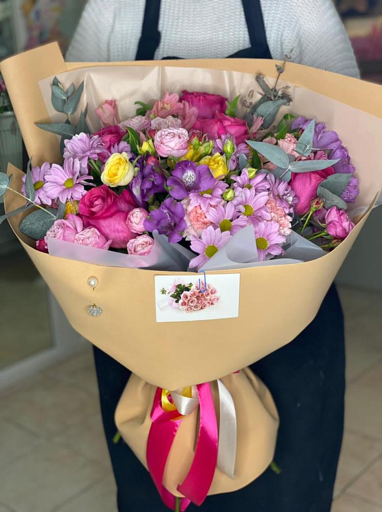 Букет цветов из: Хризантемы, Гвоздики и Альстромерии в Ефремове