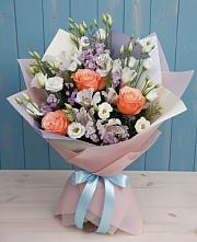Букет цветов из:  Лизиантусы, Розы, Альстромерии и Гипсофила в Ефремове