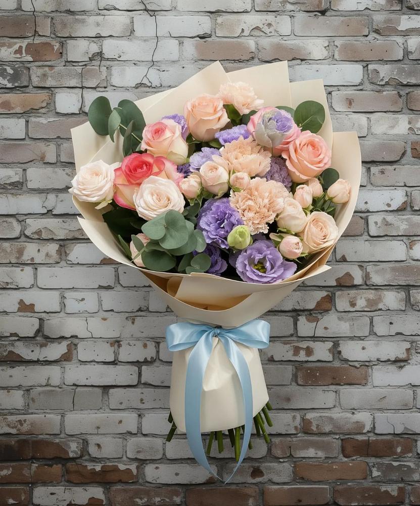 Букет цветов из: Розы, Лизиантусы и Гвоздики в Ефремове