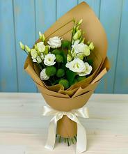 Букет цветов из:  Хризантемы и Лизиантусы в Ефремове