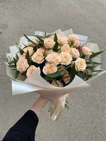 Букет Кремовые розы Латте в Ефремове