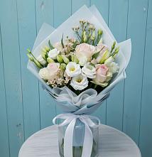 Букет цветов из:  Розы и Лизиантусы в Ефремове