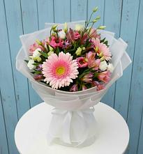 Букет цветов из:  Герберы, Альстромерии и Лизиантусы в Ефремове